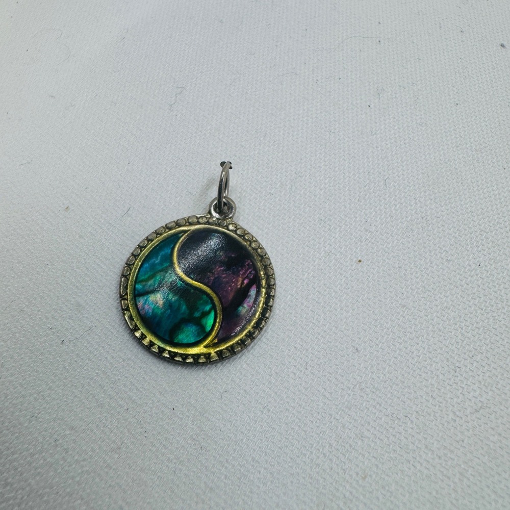 Vintage Yin Yang Abalone Shell Pendant Teal Purple Silver Tone Round Charm